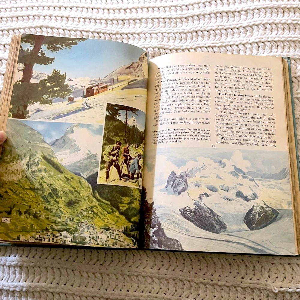 🌎Vintage My World of Neighbors Catholic Children Picture Hardback Cloth Book🌎 - Picture 16 of 16